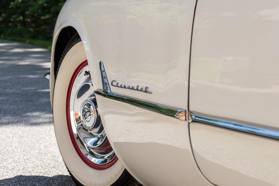 Детали экстерьера Chevrolet Corvette (2934) 1953 года  (фото 35 из 91)